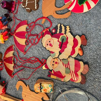 LOT 86 GREAT MISC CHRISTMAS