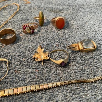 LOT 92 14K GOLD MOSTLY SCRAP