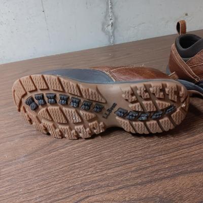 MEN'S LL BEAN LEATHER AND RUBBER SHOES PLUS SHOE FORMS