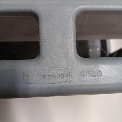 2 TIER RUBBERMAID CART ON CASTERS