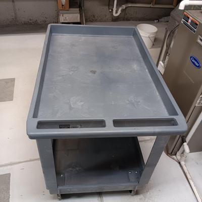 2 TIER RUBBERMAID CART ON CASTERS