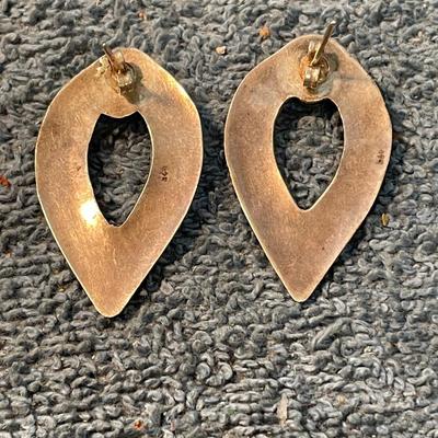 LOT 113 LOVELY 2 PAIR STERLING GARNET & AMBER EARRINGS