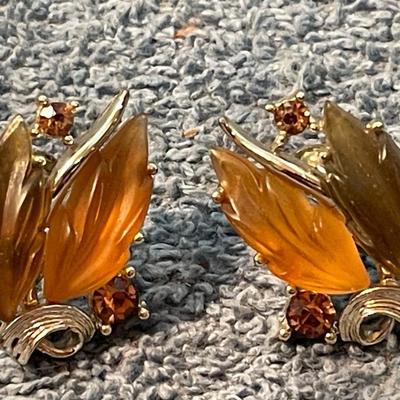 LOT 120 GREAT DESIGNER SIGNED CLIP EARRINGS