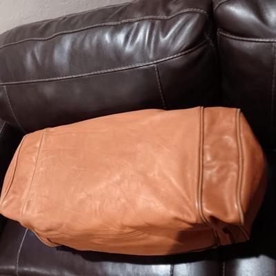 LIKE NEW ORVIS LEATHER BAG