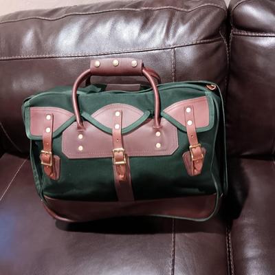 LIKE NEW DULUTH TRADING COMPANY CANVAS AND LEATHER BAG