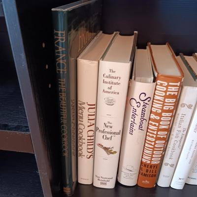 GREAT SELECTION OF COOK BOOKS