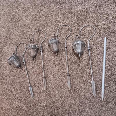 STAKED HANGING SOLAR LIGHTS