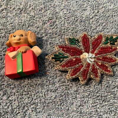 LOT 126 GREAT VINTAGE/COLECTABLE CHRISTMAS JEWELRY