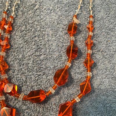 LOT 130 BEAUTIFUL VINTAGE ART GLASS BEAD JEWELRY