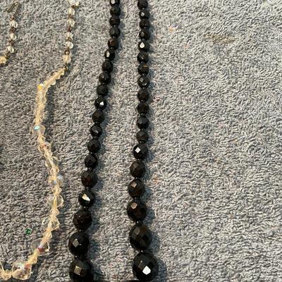 LOT 131 LOVELY BEADED JEWELRY