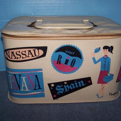LOT 141 MCM VINYL PONYTAIL TRAVEL CASE