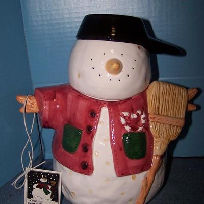 LOT 145 TWO CUTE CHRISTMAS COOKIE JARS