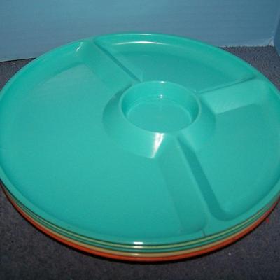 LOT 150 GREAT MCM PLASTIC PICNIC WARE