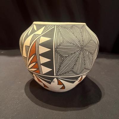Acoma Native American Pottery (BP-MG)