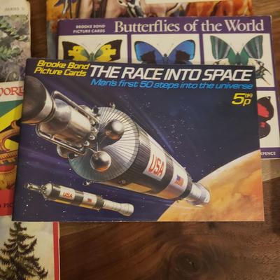 Vintage Picture Card Books: Brooke Bond, Wills's & AGS (D-KD)