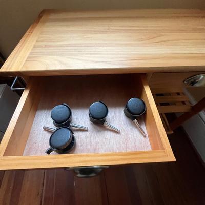 Rolling Wooden Kitchen Island with Metal Mesh Storage Rack (BP-MG)