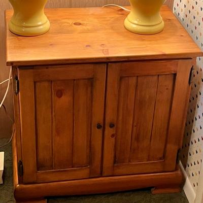 Lot 21 Night stand