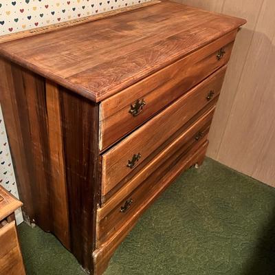 Lot 22 3 Drawer dresser