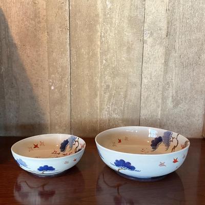 K1036 Pair of Antique Japanese Imari Porcelain Bowls
