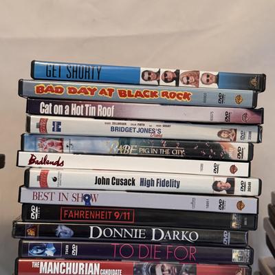 Over 140 DVDs (B3-DZ)