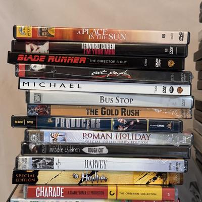 Over 140 DVDs (B3-DZ)