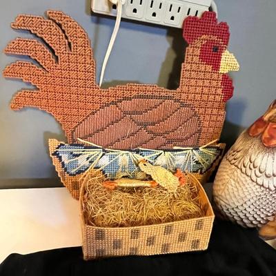 Lot 26 Stuffed chicken decor