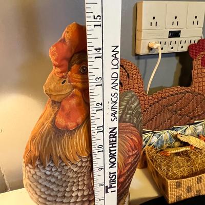 Lot 26 Stuffed chicken decor