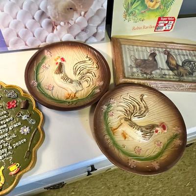 Lot 27 Chicken Decor
