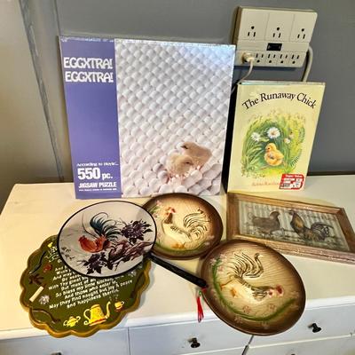 Lot 27 Chicken Decor