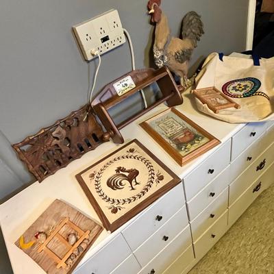 Lot 29 More Chicken Wall decor