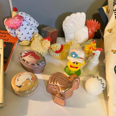 Lot 31 Chicken decor
