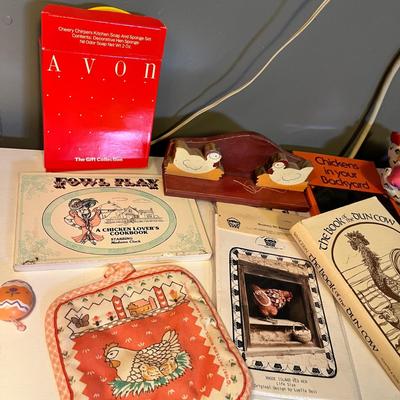 Lot 31 Chicken decor