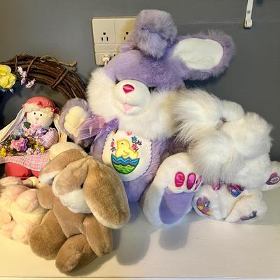 Lot 33 Easter Plushies