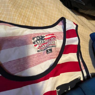 Lot 40 Men's clothing
