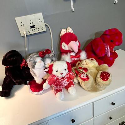 Lot 50 Valentines Plushies II