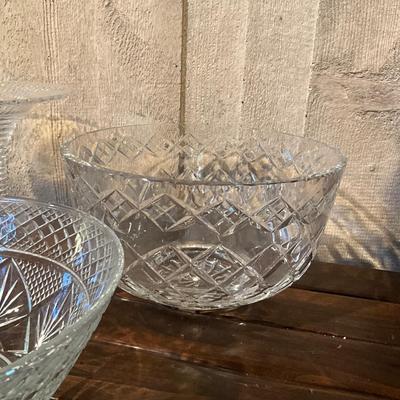 D1039 Large Crystal Bowl Lot