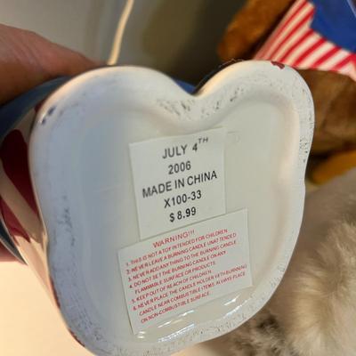Lot 83 Patriotic Decor
