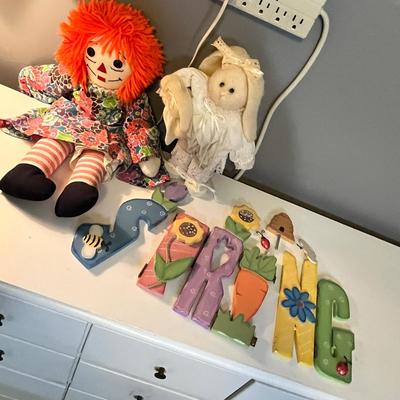 Lot 77 Spring decor