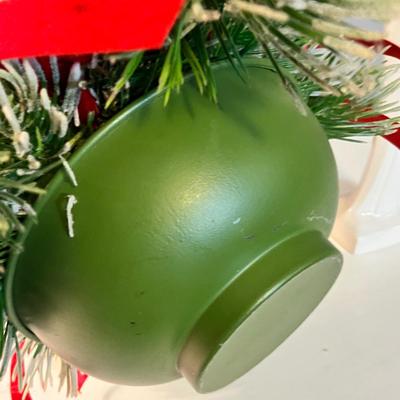 Lot 79 Christmas decor