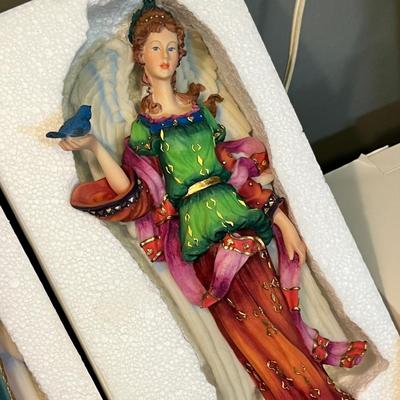 Lot 80 Lenox Angels