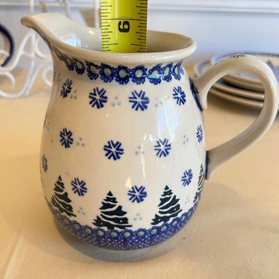 18 Piece Boleslawiec Polish Pottery Lot - Winter Design