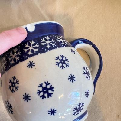 18 Piece Boleslawiec Polish Pottery Lot - Winter Design