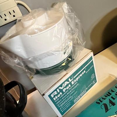 Lot 84 Kitchen items