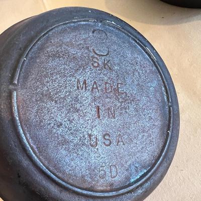 7 Piece Clean Cast Iron Lot - Lodge Kettle, Skillets, Pot w. Top