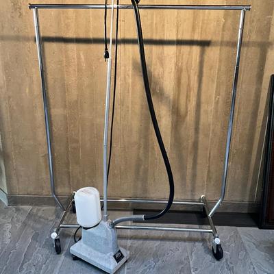 K1041 Jiffy Clothes Steamer with Clothing Rack