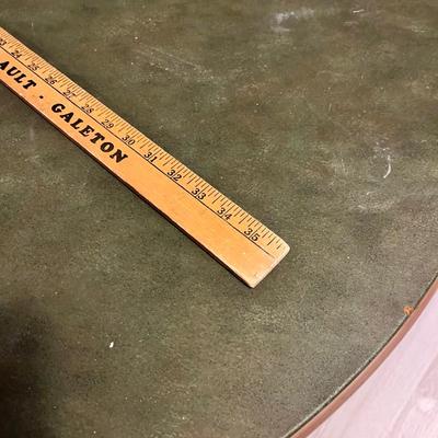Lot 91 Samsonite Round card table