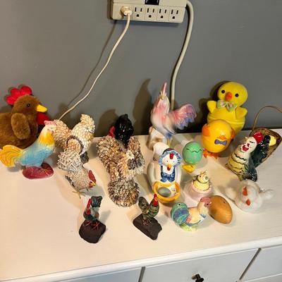 Lot 94 Chicken decor...again