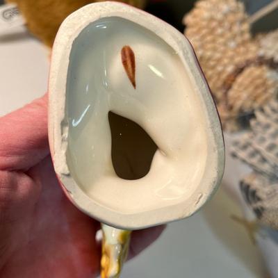 Lot 94 Chicken decor...again