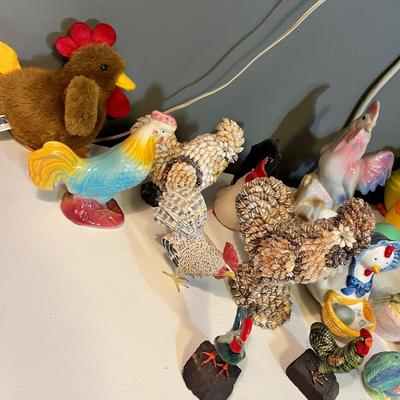 Lot 94 Chicken decor...again