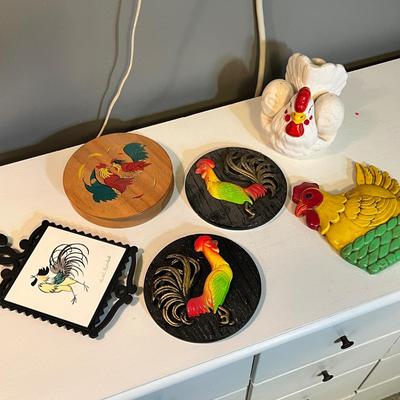 Lot 95 Vintage chicken decor